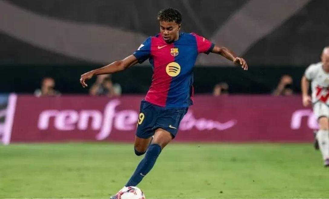 拜仁“小王子”卡尔的巨星之路 偶像梅西但不想和谁比较