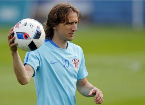 内马尔：我还没考虑未来，但在我心中桑托斯永远在第一位